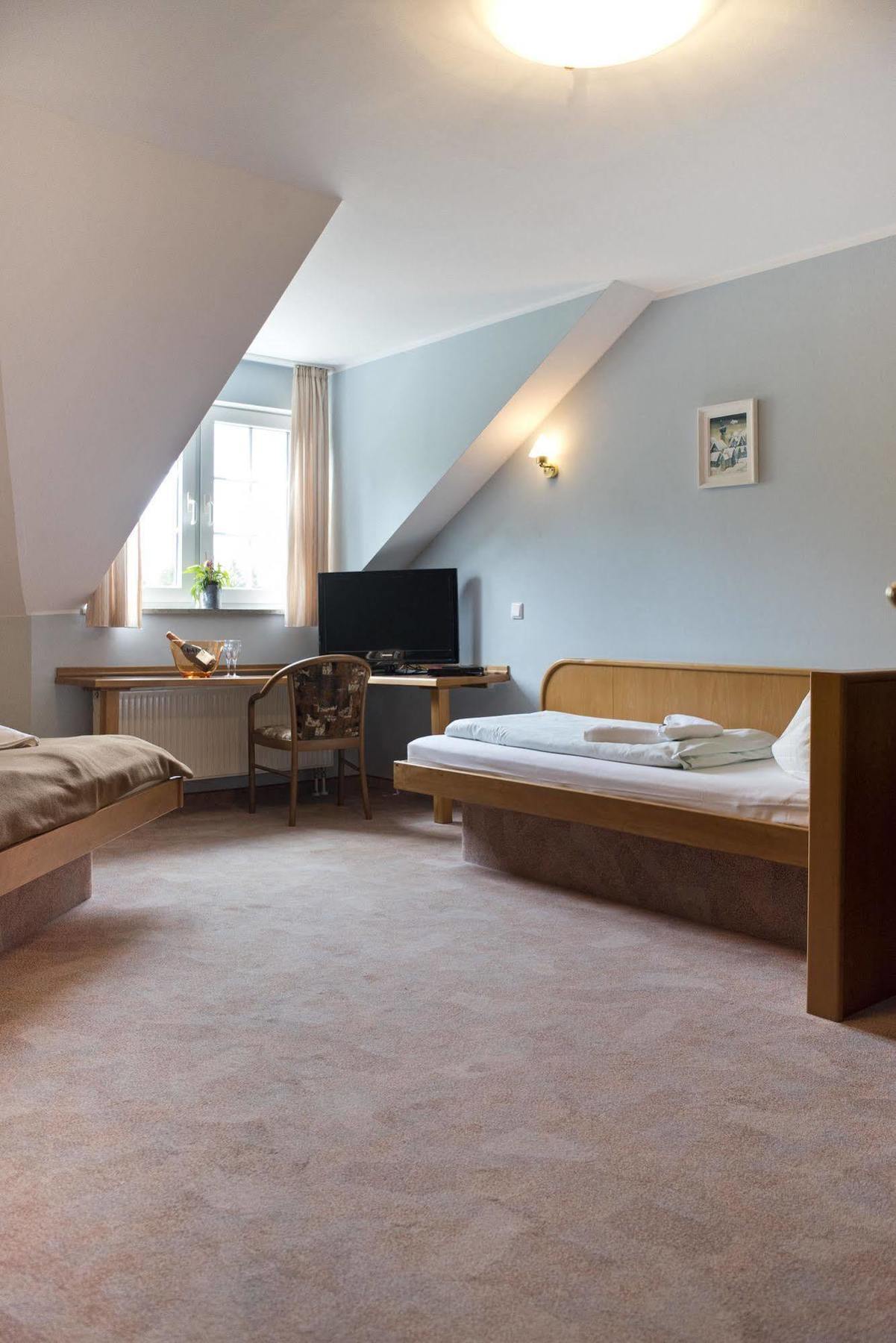 Rennsteighotel Herrnberger Hof Neuhaus am Rennweg Buitenkant foto