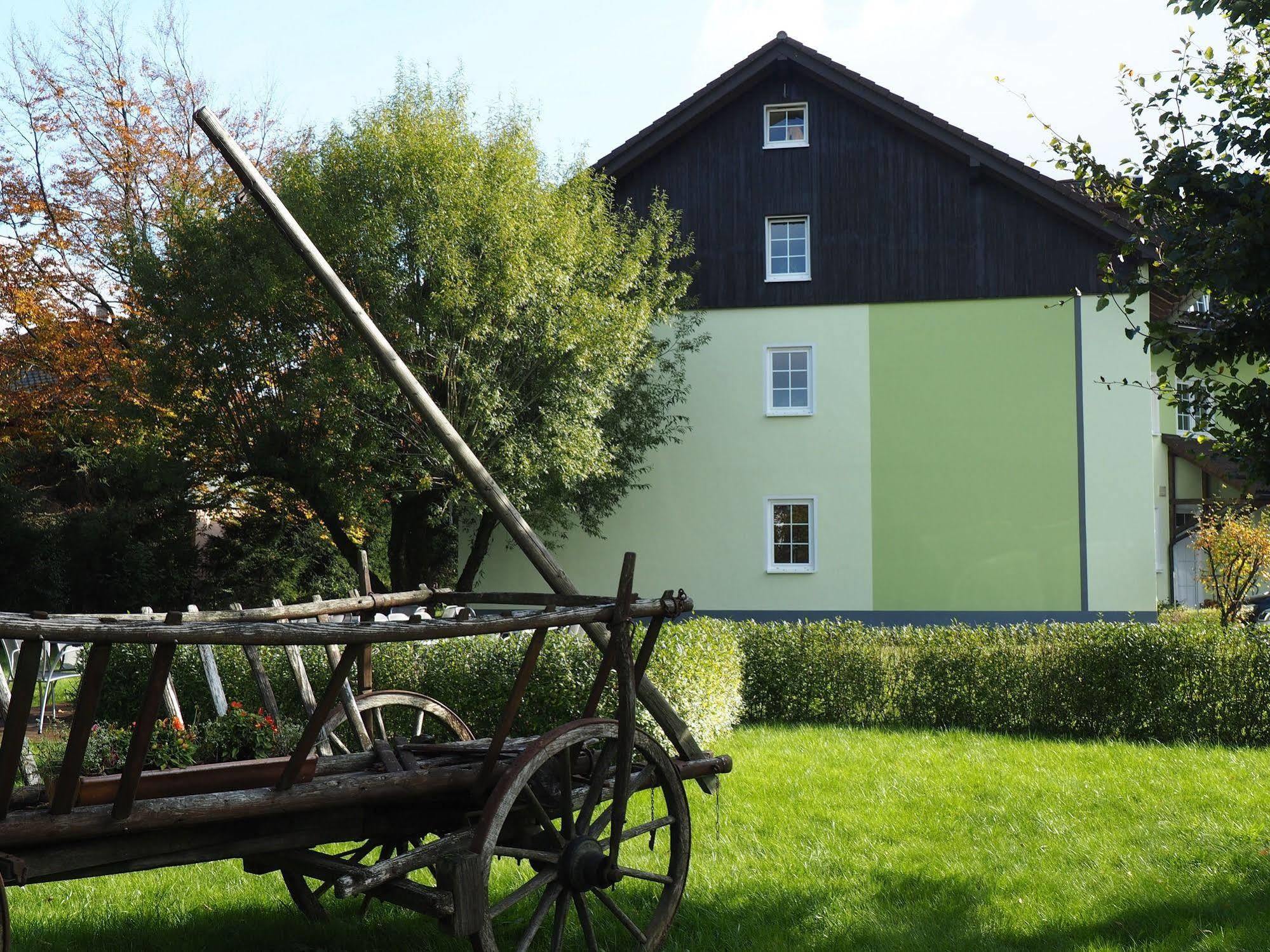 Rennsteighotel Herrnberger Hof Neuhaus am Rennweg Buitenkant foto